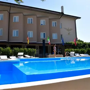 https://hotel-san-benedetto.hotelinveneto.com