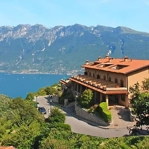 https://hotel-garni-al-poggio.it-lombardy.com