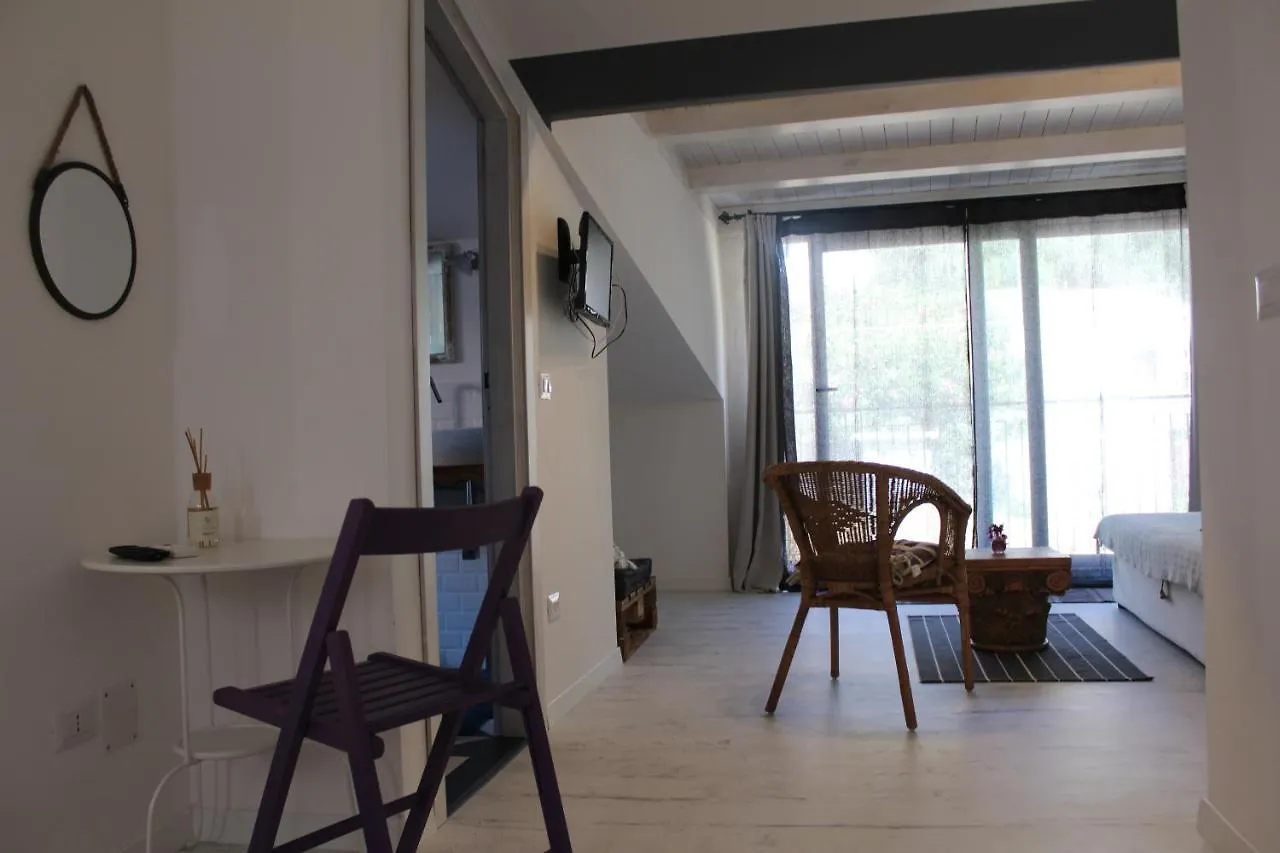 Bed and Breakfast Invito Al Viaggio Giardini-Naxos