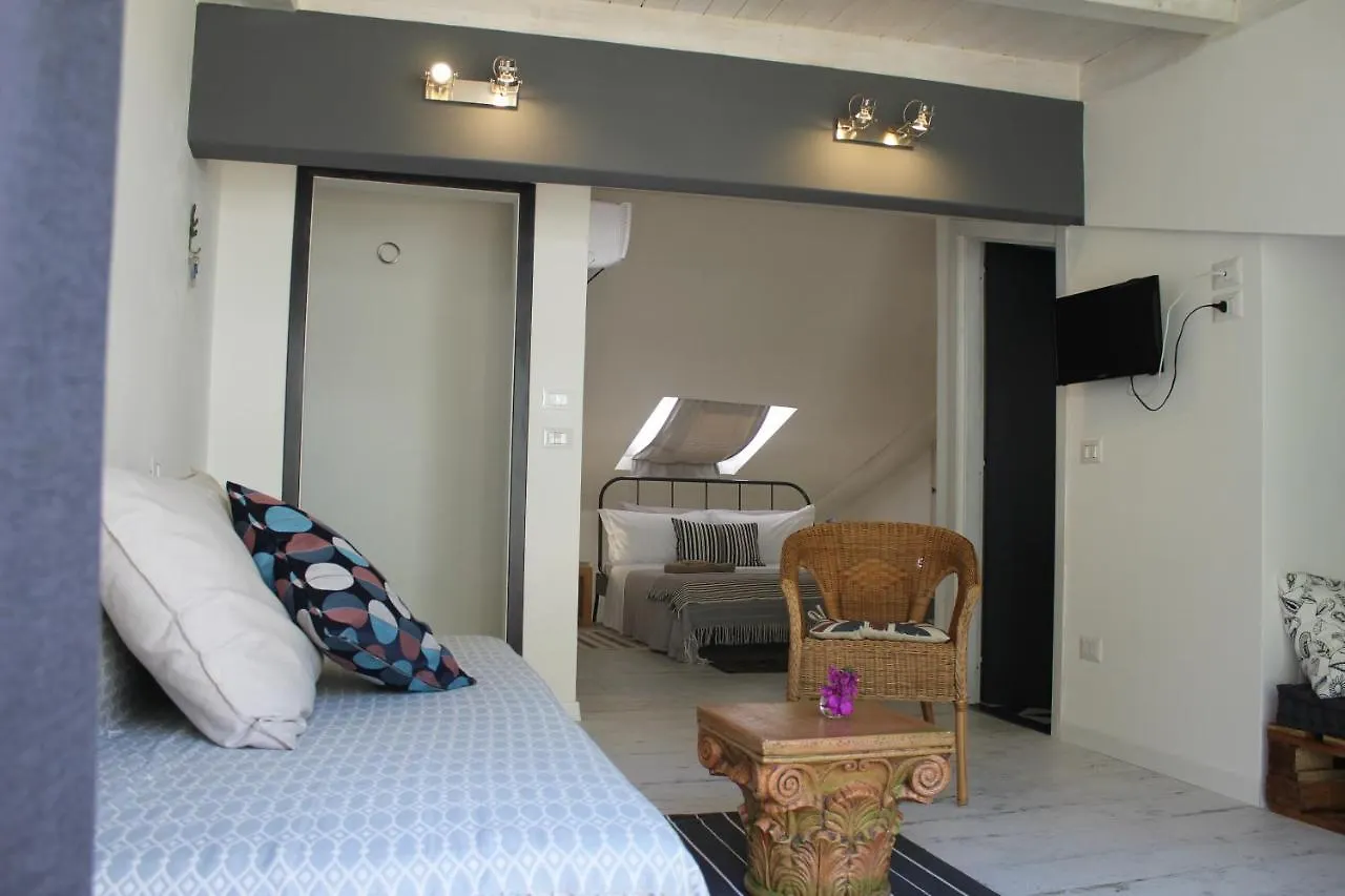 Bed and Breakfast Invito Al Viaggio Giardini-Naxos Frühstückspension