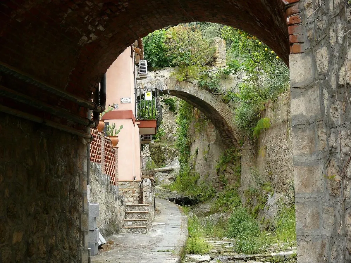 Frühstückspension Bed and Breakfast Invito Al Viaggio Giardini-Naxos