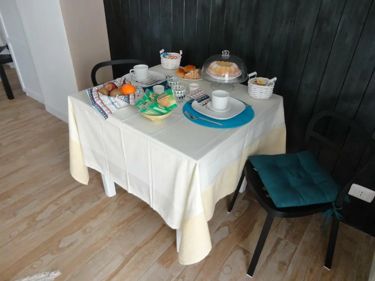 Bed and Breakfast Invito Al Viaggio Giardini-Naxos
