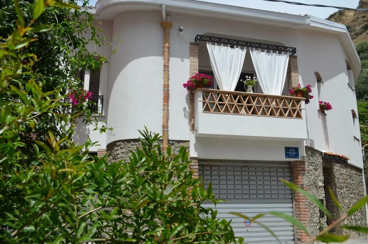 Frühstückspension Bed and Breakfast Invito Al Viaggio Giardini-Naxos