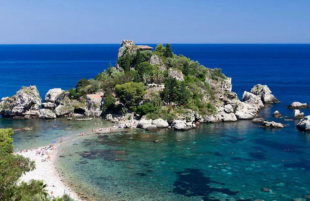 Alojamento de Acomodação e Pequeno-almoço Invito Al Viaggio Acomodação com café da manhã Giardini Naxos Itália