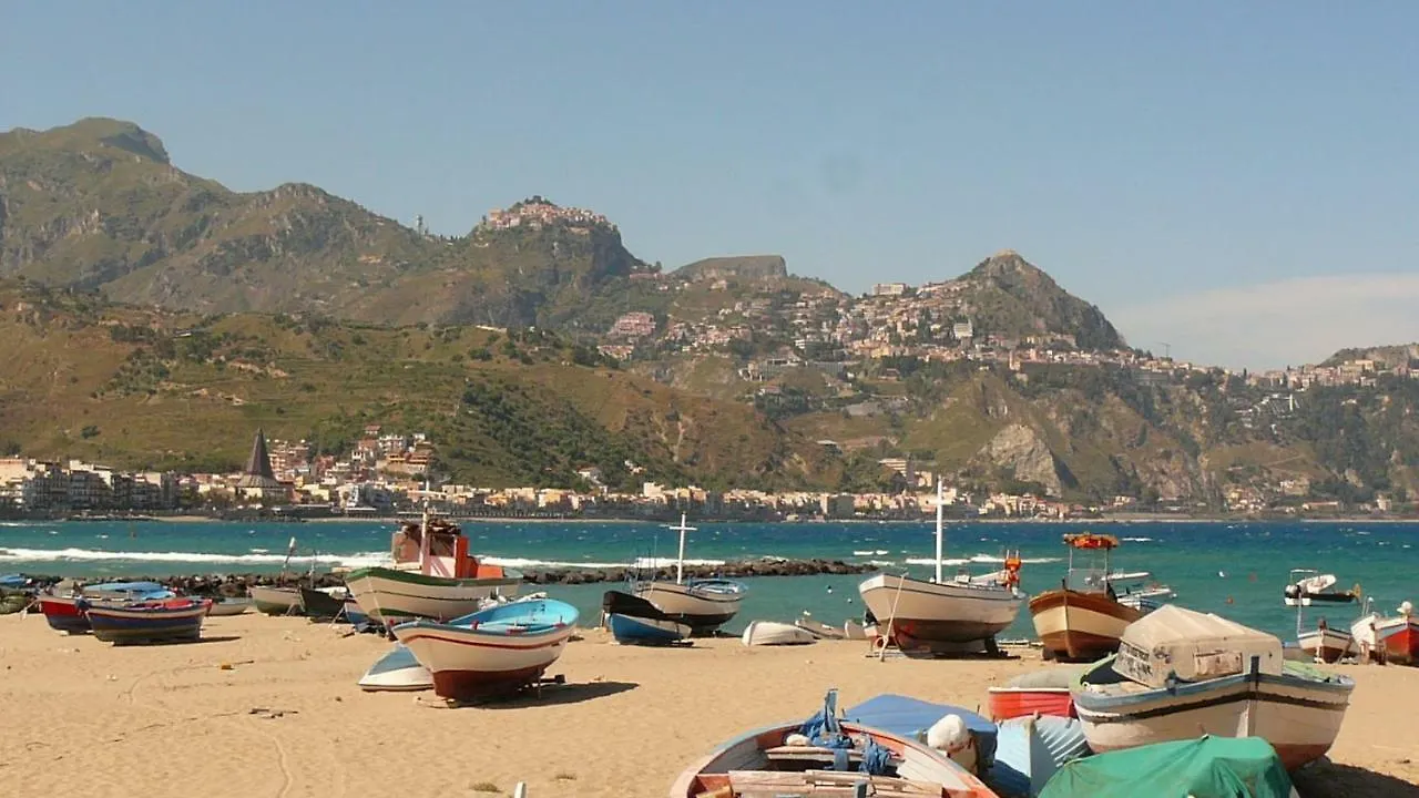 Bed and Breakfast Invito Al Viaggio Giardini-Naxos 0*,  Italien