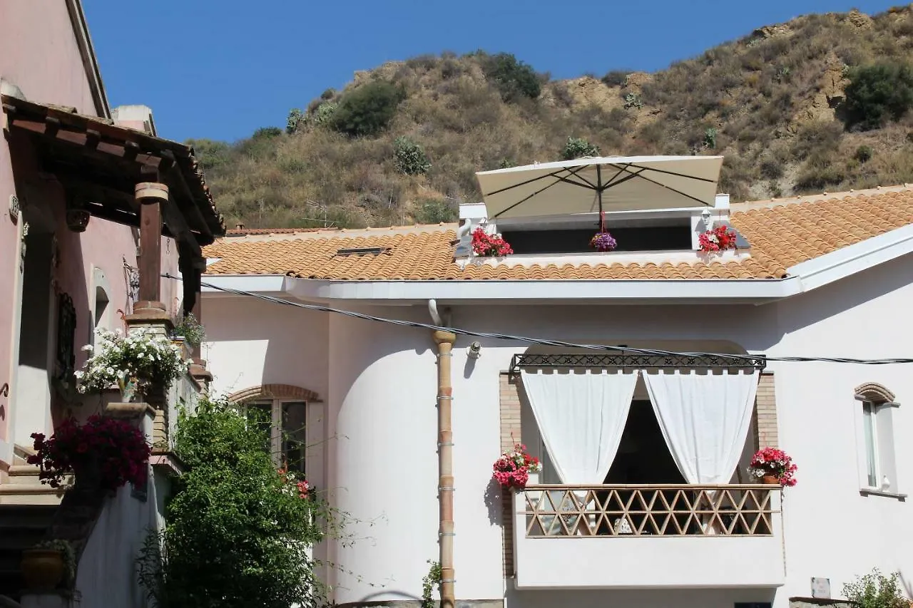 Invito Al Viaggio Bed & Breakfast Giardini Naxos