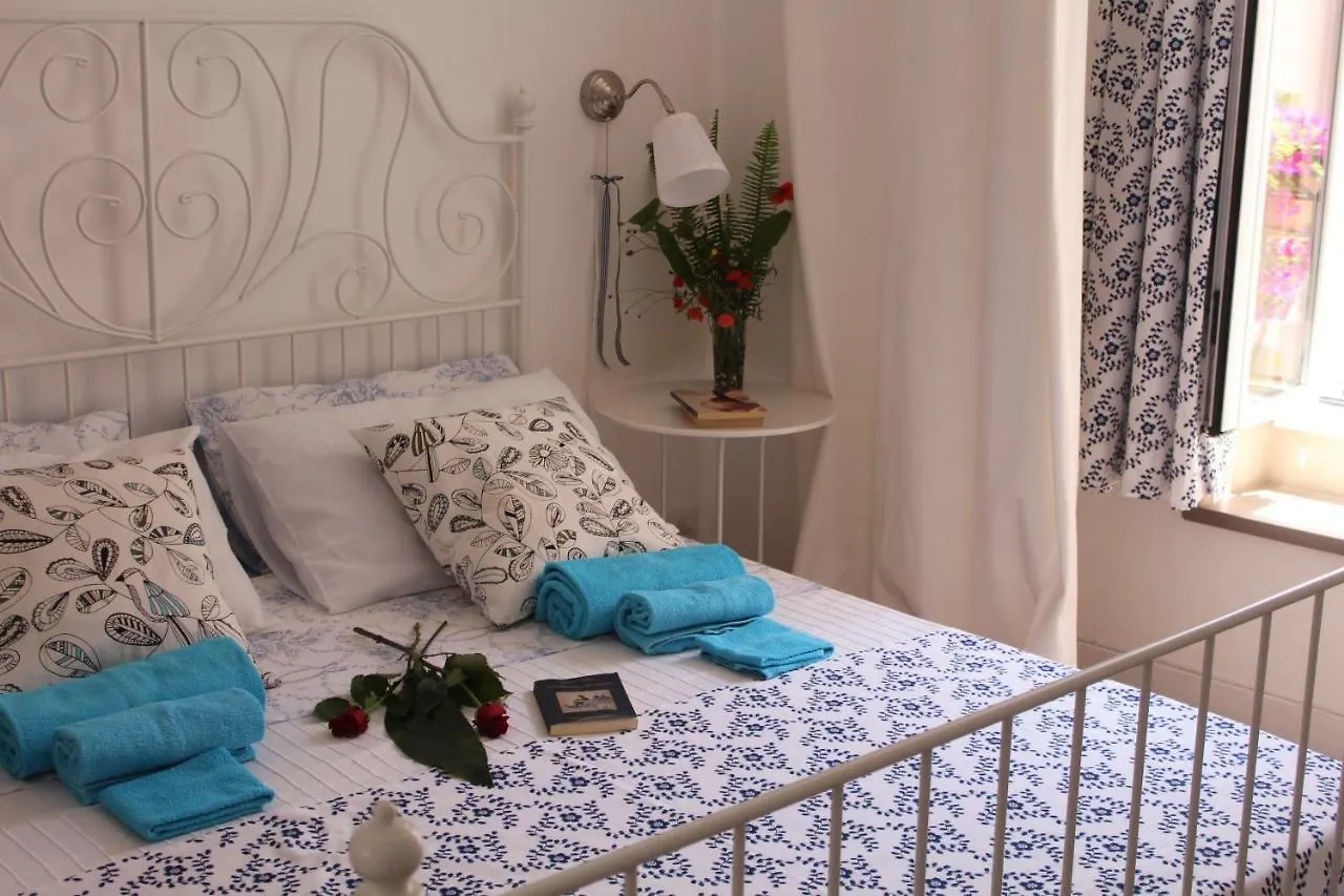 Nocleg ze śniadaniem Bed and Breakfast Invito Al Viaggio Giardini-Naxos